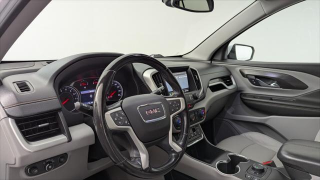 Photo of 2021 Summit White GMC Terrain