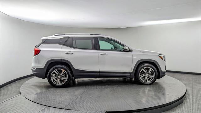 Photo of 2021 Summit White GMC Terrain
