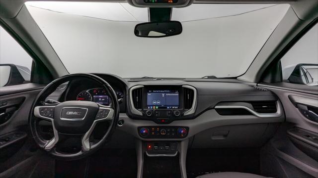 Photo of 2021 Summit White GMC Terrain