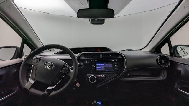 Photo of 2018 Super White Toyota Prius c