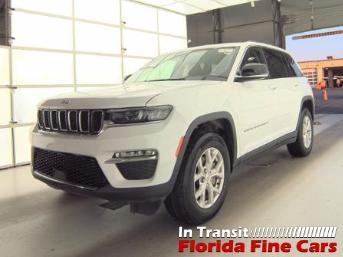 Photo of 2023 Bright White Clearcoat Jeep Grand Cherokee