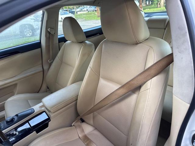 Photo of 2014 Starfire Pearl Lexus ES 350