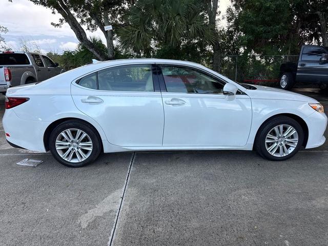 Photo of 2014 Starfire Pearl Lexus ES 350