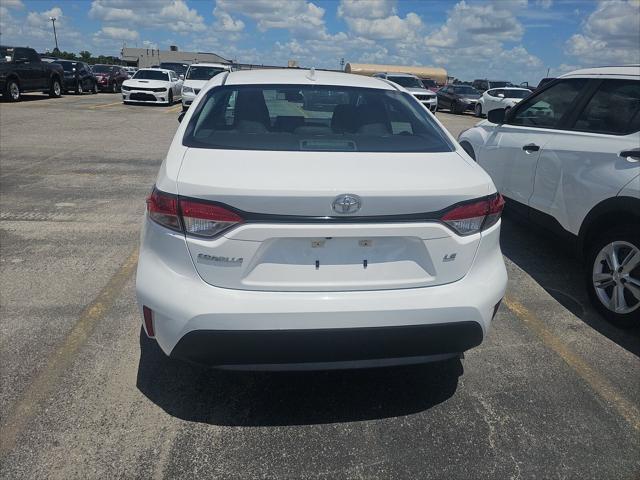 Photo of 2023 Ice Cap Toyota Corolla