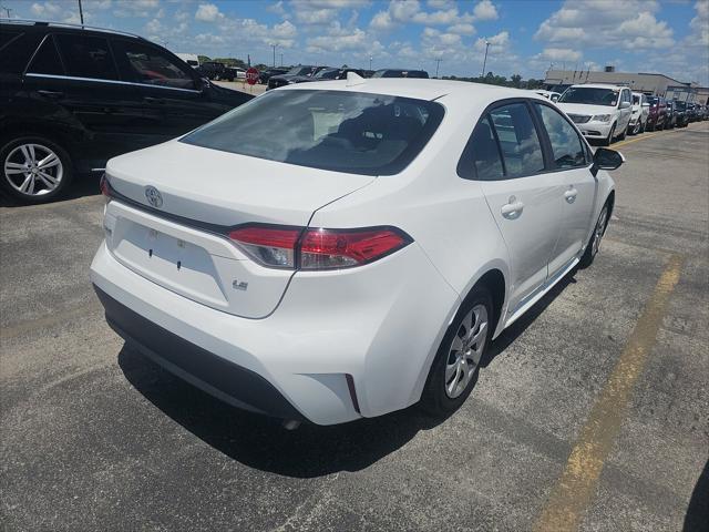 Photo of 2023 Ice Cap Toyota Corolla