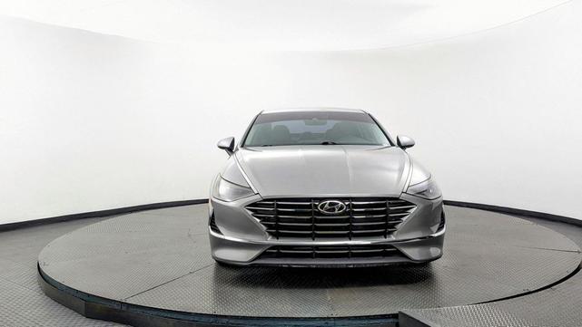 Photo of 2021 Shimmering Silver Pearl Hyundai SONATA