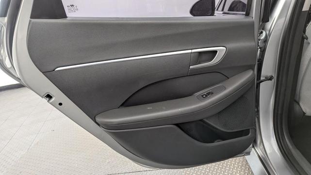 Photo of 2021 Shimmering Silver Pearl Hyundai SONATA