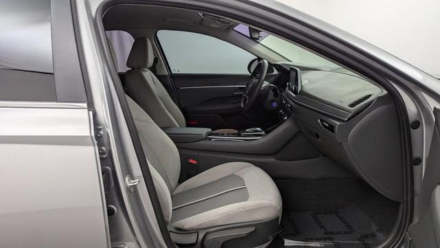 Photo of 2021 Shimmering Silver Pearl Hyundai SONATA