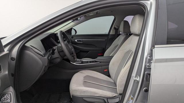 Photo of 2021 Shimmering Silver Pearl Hyundai SONATA
