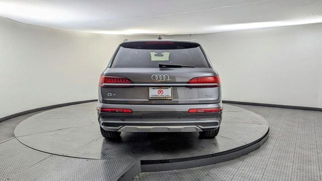 Photo of 2022 Samurai Gray Metallic Audi Q7