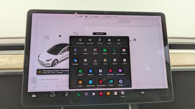 Photo of 2019 White Tesla Model 3