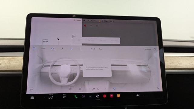 Photo of 2019 White Tesla Model 3