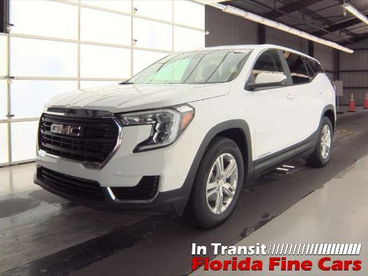 Photo of 2024 Summit White GMC Terrain