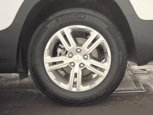 Photo of 2024 Summit White GMC Terrain