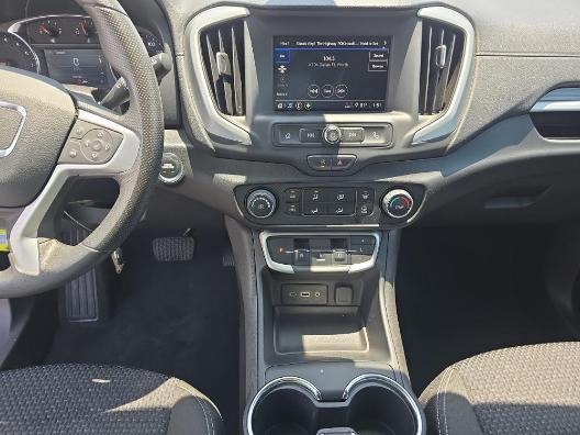 Photo of 2024 Summit White GMC Terrain