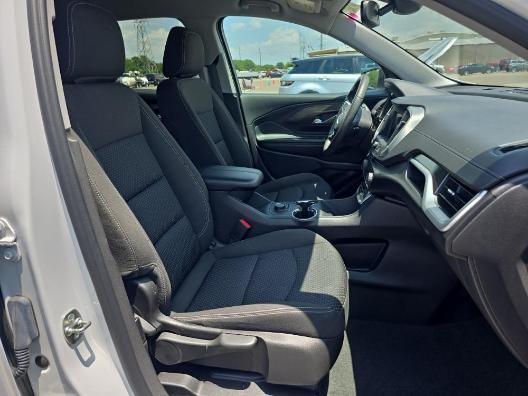 Photo of 2024 Summit White GMC Terrain