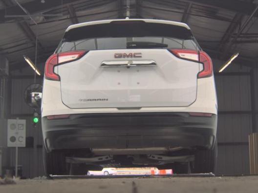 Photo of 2024 Summit White GMC Terrain