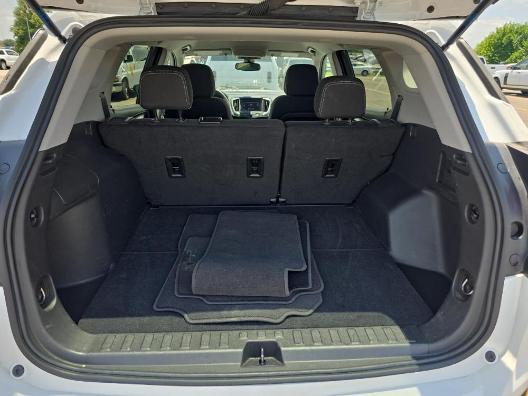 Photo of 2024 Summit White GMC Terrain