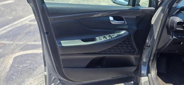 Photo of 2023 Hampton Gray Hyundai SANTA FE