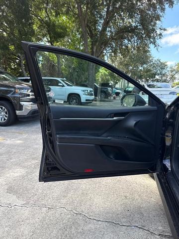 Photo of 2024 Midnight Black Metallic Toyota Camry