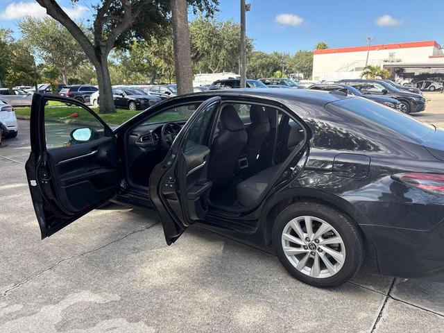 Photo of 2024 Midnight Black Metallic Toyota Camry