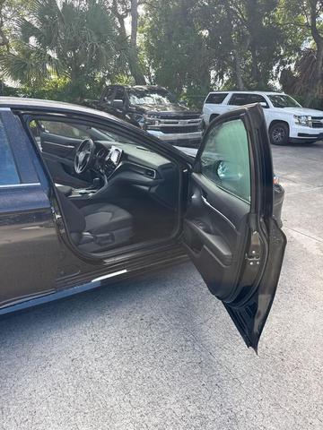 Photo of 2024 Midnight Black Metallic Toyota Camry