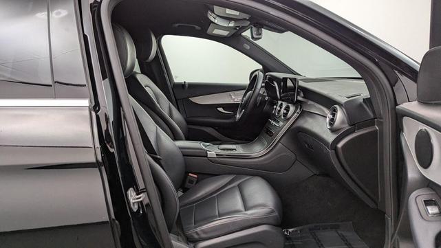 Photo of 2021 Black Mercedes-Benz GLC 300