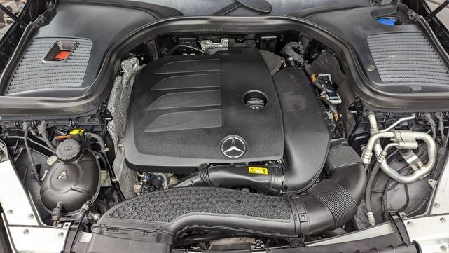 Photo of 2021 Black Mercedes-Benz GLC 300