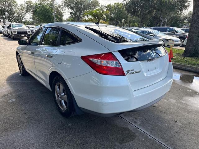 Photo of 2010 White Diamond Pearl Honda Accord Crosstour