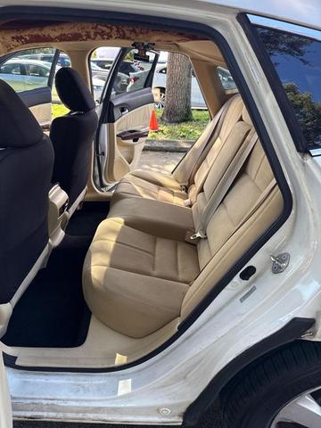 Photo of 2010 White Diamond Pearl Honda Accord Crosstour