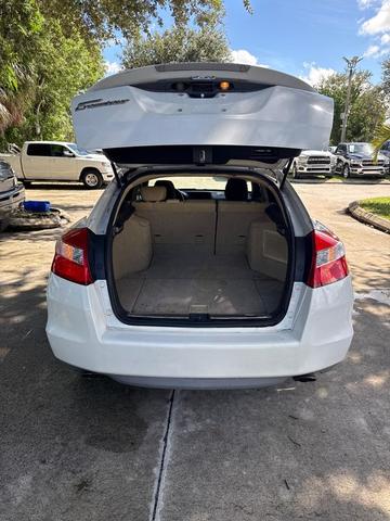 Photo of 2010 White Diamond Pearl Honda Accord Crosstour