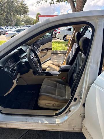 Photo of 2010 White Diamond Pearl Honda Accord Crosstour