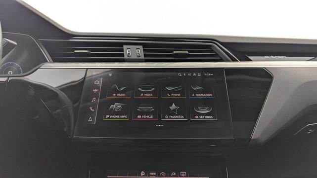 Photo of 2022 Daytona Gray Pearl Effect Audi e-tron Sportback