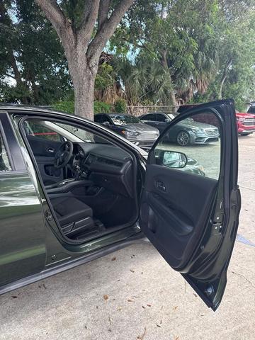 Photo of 2018 Misty Green Pearl Honda HR-V