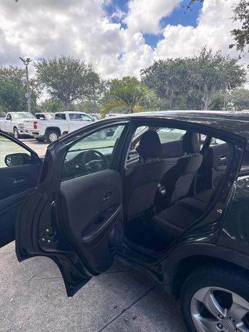 Photo of 2018 Misty Green Pearl Honda HR-V