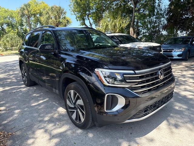 Photo of 2024 Black Volkswagen Atlas