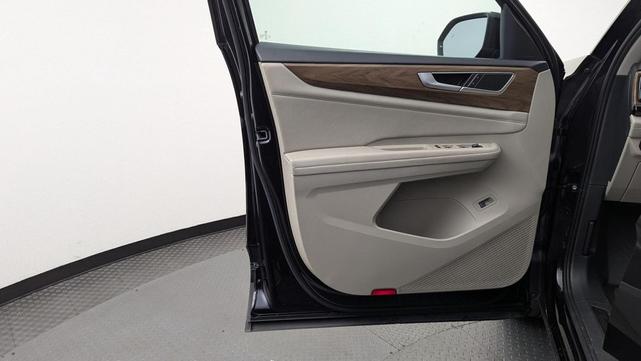 Photo of 2024 Black Volkswagen Atlas