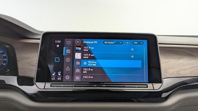 Photo of 2024 Black Volkswagen Atlas