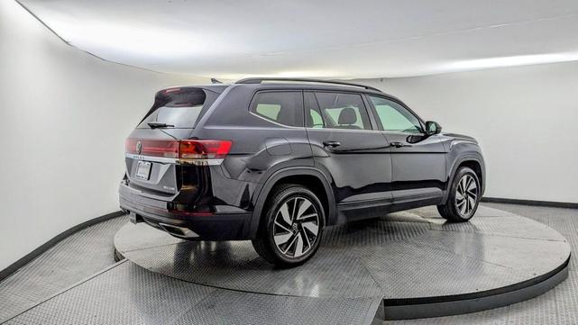 Photo of 2024 Black Volkswagen Atlas