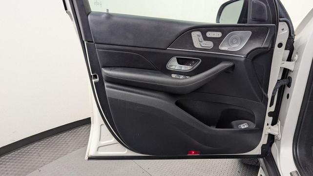 Photo of 2020 designo Diamond White Metallic Mercedes-Benz GLS 580