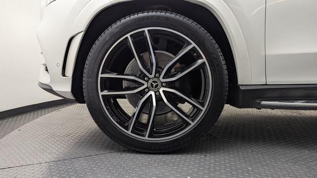 Photo of 2020 designo Diamond White Metallic Mercedes-Benz GLS 580