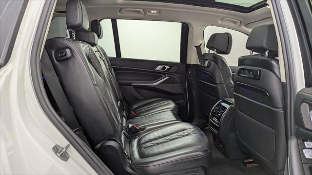 Photo of 2021 White BMW X7