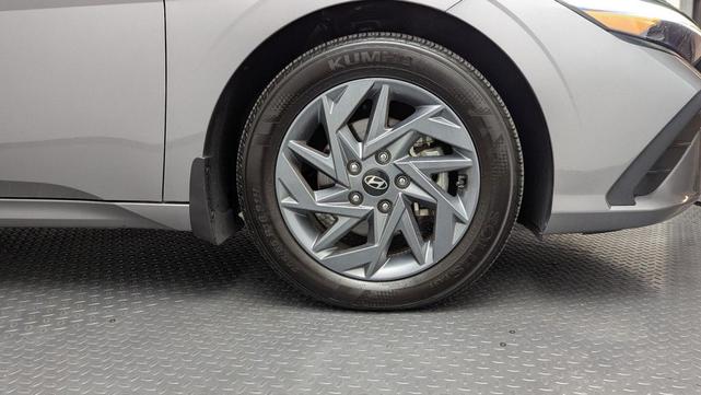 Photo of 2024 Fluid Metal Hyundai ELANTRA