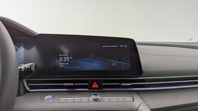 Photo of 2024 Fluid Metal Hyundai ELANTRA