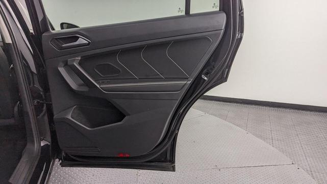 Photo of 2022 Deep Black Pearl Volkswagen Tiguan