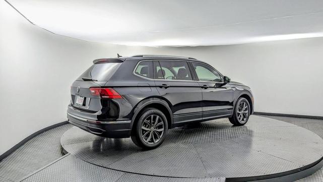 Photo of 2022 Deep Black Pearl Volkswagen Tiguan