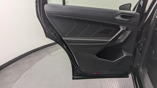 Photo of 2022 Deep Black Pearl Volkswagen Tiguan