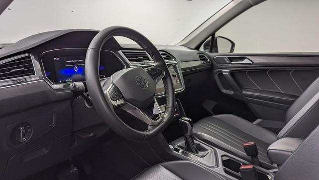 Photo of 2022 Deep Black Pearl Volkswagen Tiguan