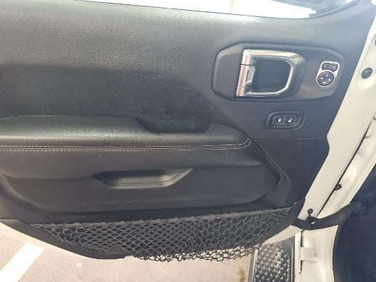 Photo of 2023 Bright White Clearcoat Jeep Gladiator