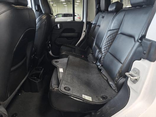 Photo of 2023 Bright White Clearcoat Jeep Gladiator